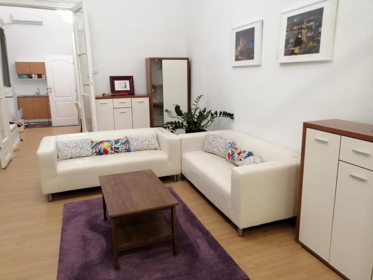 Filinhome Zmaj Jovina Suite Novi Sad Dış mekan fotoğraf