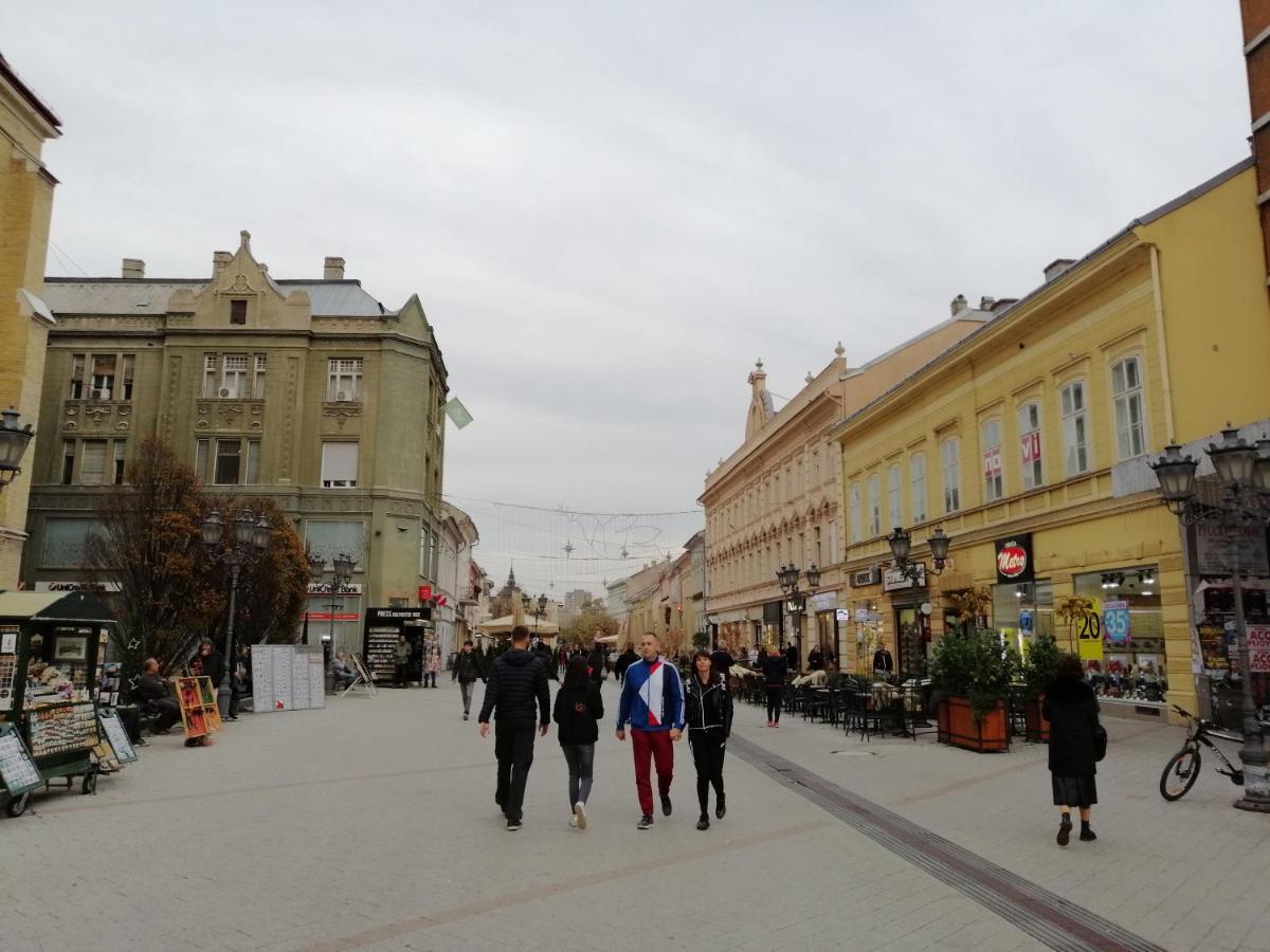 Filinhome Zmaj Jovina Suite Novi Sad Dış mekan fotoğraf