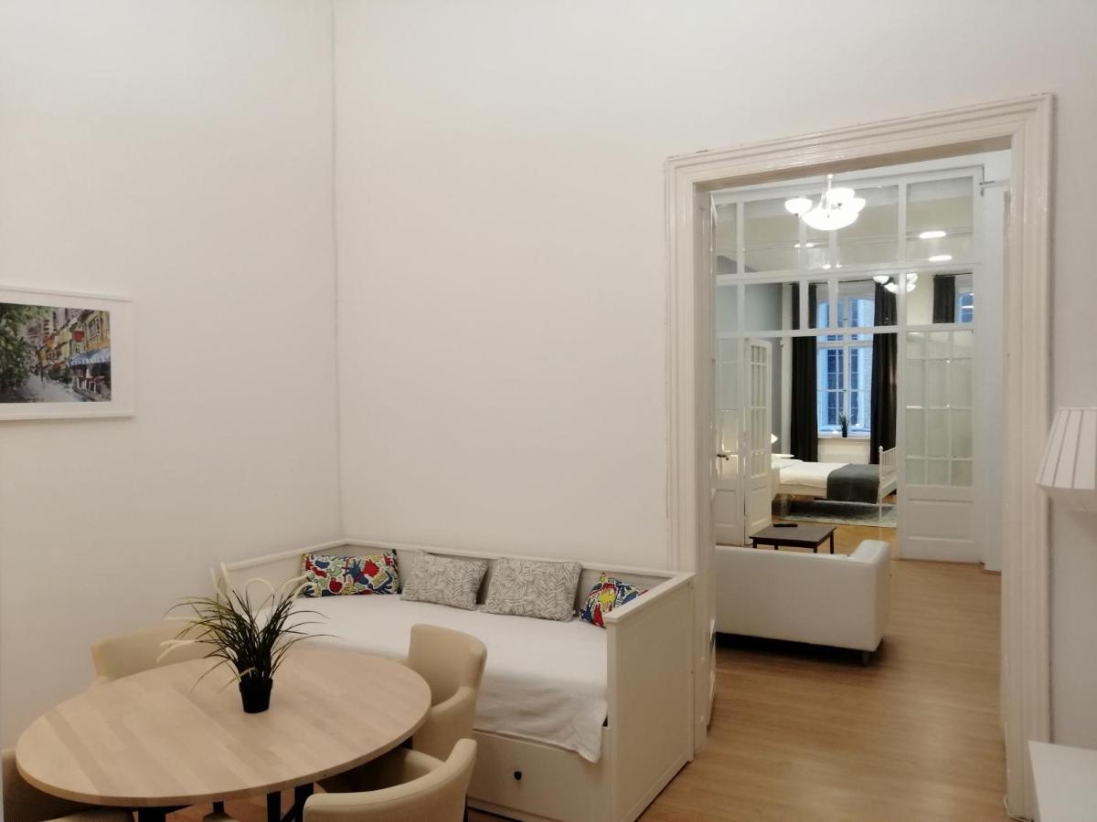 Filinhome Zmaj Jovina Suite Novi Sad Dış mekan fotoğraf